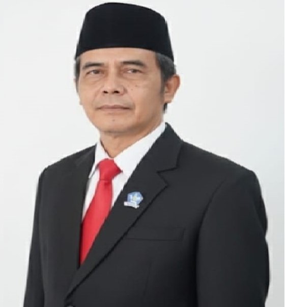 Ust. Drs. Usep Taufik